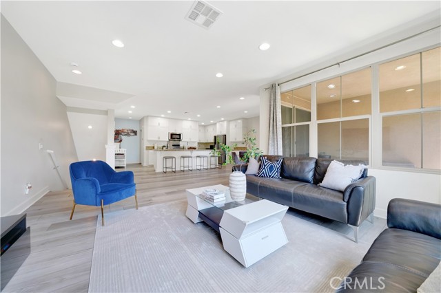 92 Capricorn, Irvine CA: https://media.crmls.org/medias/ab39106b-76c9-4b74-aa6f-a0264adf97e3.jpg