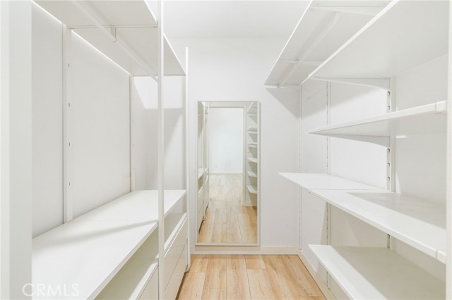 3208 Colorado Avenue, Santa Monica CA: https://media.crmls.org/medias/ab3a0aa1-26bb-44ab-8619-254fc7deea01.jpg