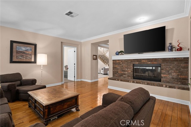 13812 Breeders Cup Drive, Rancho Cucamonga CA: https://media.crmls.org/medias/ab3a6cda-412e-471e-b906-19a3369c5c2e.jpg