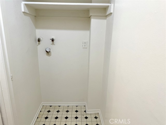 7640 Oso Avenue, Winnetka CA: https://media.crmls.org/medias/ab3b066d-09ee-43f3-a045-a29cb6c75c63.jpg