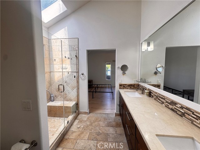 Detail Gallery Image 21 of 29 For 379 Monte Vista Ave a,  Costa Mesa,  CA 92627 - 4 Beds | 2/1 Baths