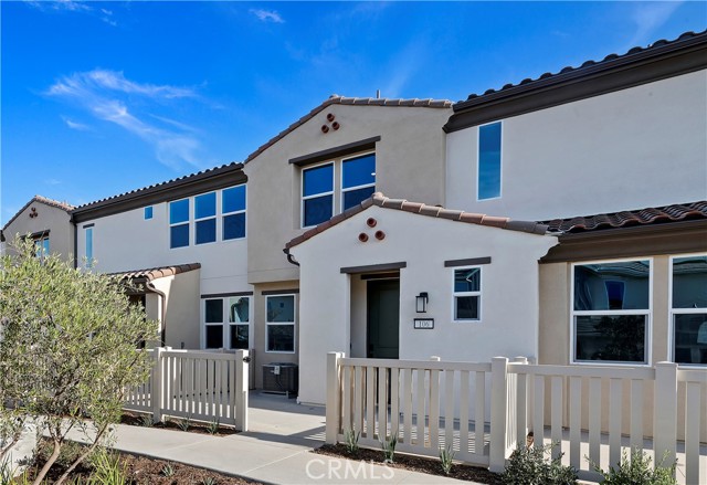 Detail Gallery Image 1 of 25 For 3972 Lavine Way, Corona,  CA 92883 - 3 Beds | 2/1 Baths