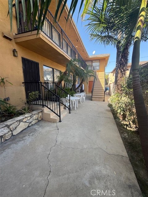 Detail Gallery Image 2 of 8 For 4219 E 4th, Long Beach,  CA 90814 - 1 Beds | 1 Baths