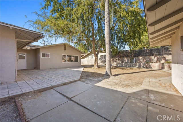 Detail Gallery Image 47 of 52 For 1800 Country Club Dr, Bakersfield,  CA 93306 - 5 Beds | 3 Baths