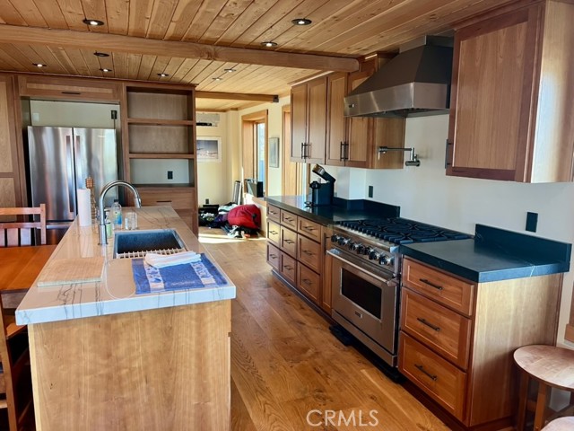 Image 6 of 28 For 20820 Elderberry Way