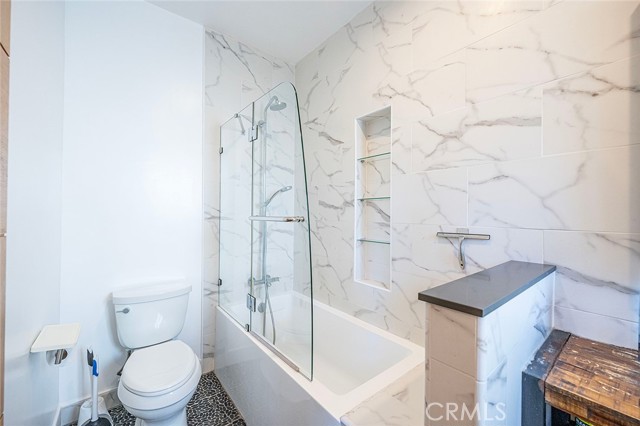 Detail Gallery Image 6 of 28 For 1339 W Temple St, Echo Park,  CA 90026 - 2 Beds | 2 Baths