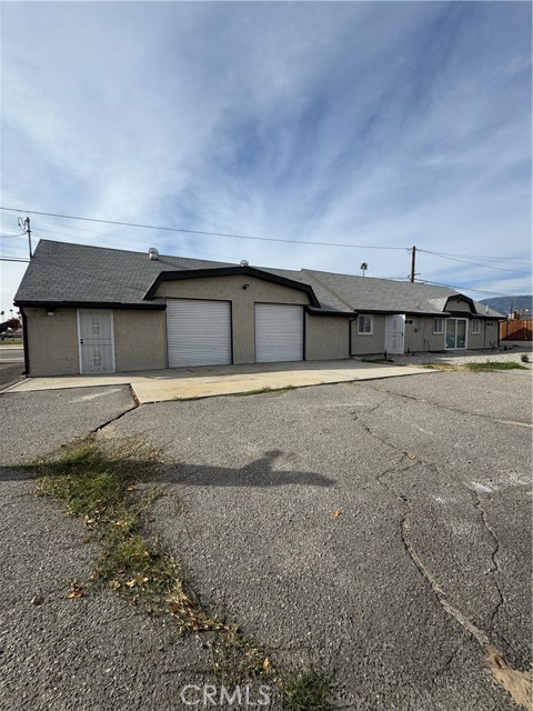 Detail Gallery Image 2 of 9 For 6937 Perris Hill Park Rd, San Bernardino,  CA 92404 - 2 Beds | 1/1 Baths