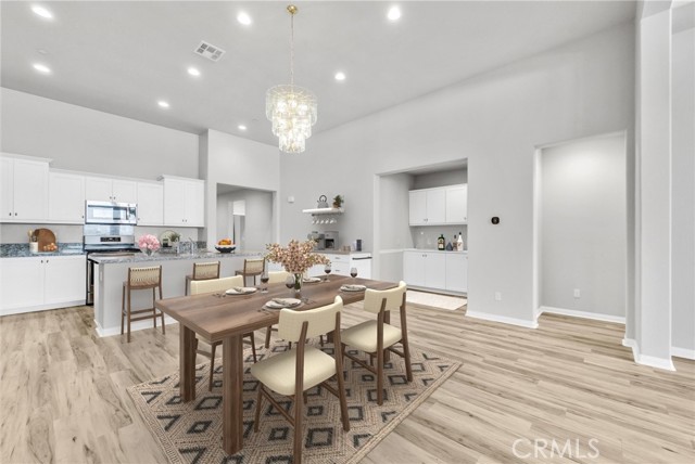 35179 Rockford Way, Murrieta CA: https://media.crmls.org/medias/ab3ee933-e1aa-40df-afa1-1a51c206c4dd.jpg