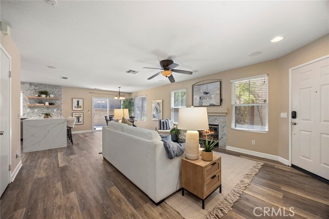 1534 Rowan Gln, Escondido CA: https://media.crmls.org/medias/ab40a677-4ee2-4f4c-8074-db0dc23abbc2.jpg