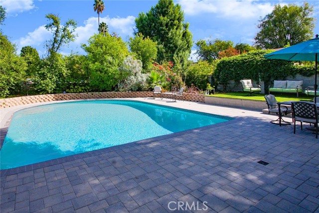 Detail Gallery Image 24 of 26 For 19756 Collier, Woodland Hills,  CA 91364 - 4 Beds | 2/1 Baths