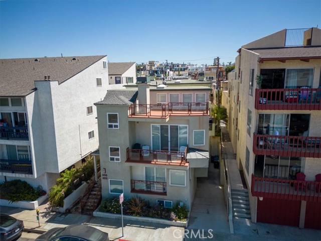 302 Hermosa Ave, Hermosa Beach, California 90254, 3 Bedrooms Bedrooms, ,2 BathroomsBathrooms,Residential,Sold,Hermosa Ave,SB22170043