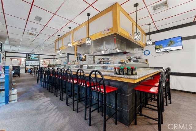 320 W Foothill Blvd, Upland CA: https://media.crmls.org/medias/ab412016-c5bc-41f6-b6d9-4e11f9fc3945.jpg