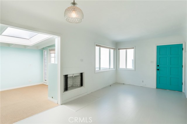 1325 Loma Drive, Hermosa Beach, California 90254, 2 Bedrooms Bedrooms, ,2 BathroomsBathrooms,Residential,Sold,Loma,SB17232773