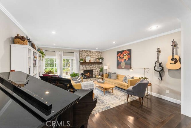 3650 Claremore Avenue, Long Beach CA: https://media.crmls.org/medias/ab41421f-3017-494c-9e1e-12c282bdf574.jpg