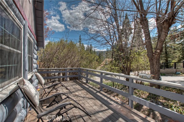 Detail Gallery Image 4 of 35 For 655 Silver Tip Dr, Big Bear Lake,  CA 92315 - 4 Beds | 2 Baths
