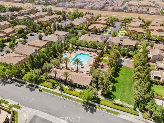 16076 Pesaro Lane, Fontana CA: https://media.crmls.org/medias/ab42270c-8d85-4b36-874d-9c96747ee77a.jpg