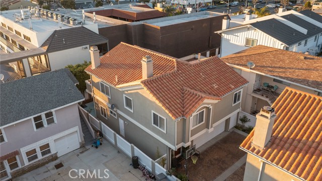 211 Francisca Avenue, Redondo Beach, California 90277, 4 Bedrooms Bedrooms, ,2 BathroomsBathrooms,Residential,For Sale,Francisca,SR25007382