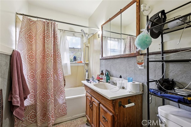 Detail Gallery Image 13 of 27 For 322 N Carmelo Ave, Pasadena,  CA 91107 - 3 Beds | 2 Baths