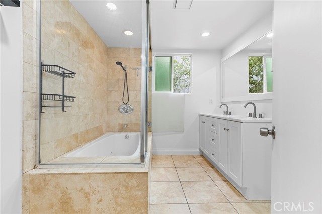 Detail Gallery Image 19 of 28 For 10450 Balboa, Granada Hills,  CA 91344 - 3 Beds | 2 Baths