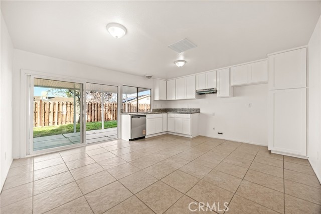 Detail Gallery Image 6 of 32 For 3521 W Avenue K13, Lancaster,  CA 93536 - 4 Beds | 2 Baths