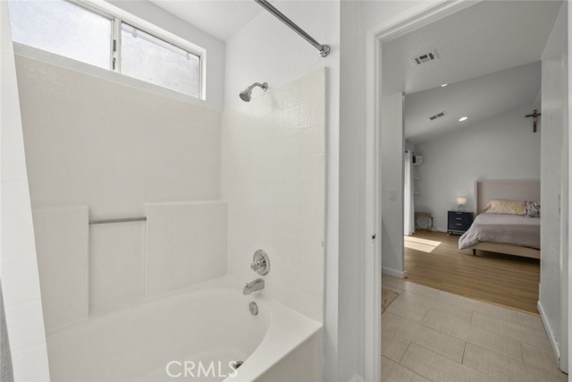 37310 Newbury Place, Palmdale CA: https://media.crmls.org/medias/ab440cc6-7e0b-4115-a45d-09532bcf7ce0.jpg