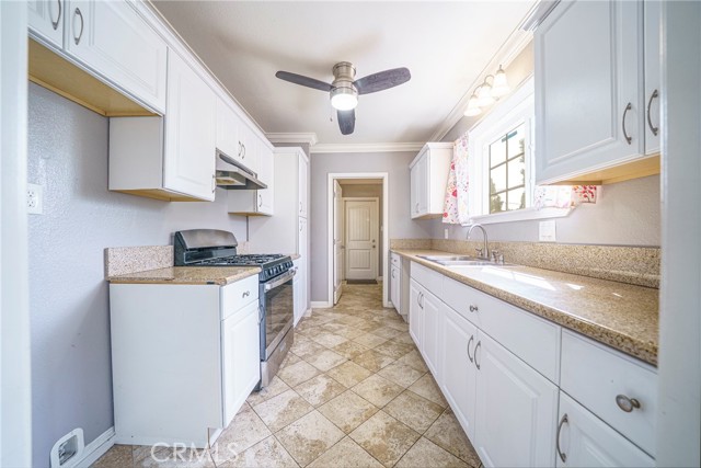 Detail Gallery Image 13 of 39 For 5518 Norwalk Bld, Whittier,  CA 90601 - 3 Beds | 2 Baths