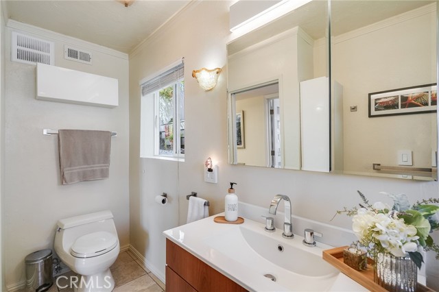 Detail Gallery Image 22 of 33 For 1080 Noria St, Laguna Beach,  CA 92651 - 3 Beds | 2 Baths