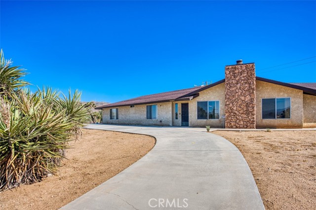 Detail Gallery Image 1 of 37 For 58697 Santa Barbara Dr, Yucca Valley,  CA 92284 - 3 Beds | 2 Baths