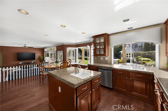 Image 14 of 62 For 5478 Edgewood