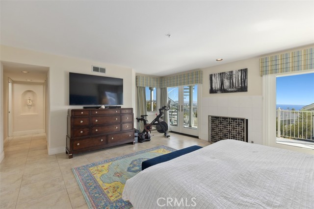 Detail Gallery Image 15 of 39 For 24448 Alta Vista Dr, Dana Point,  CA 92629 - 5 Beds | 3/1 Baths