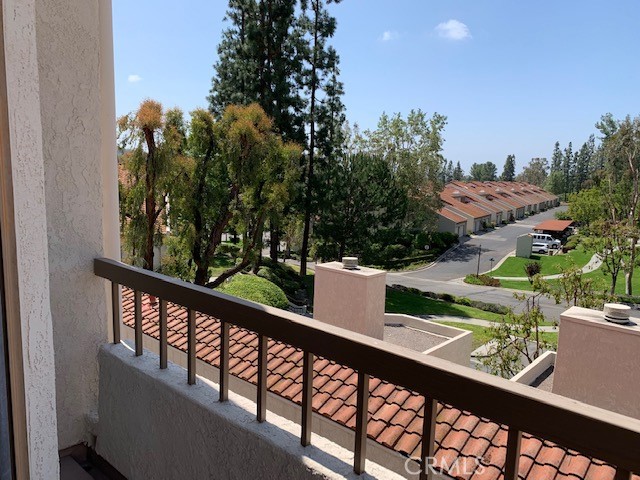 27562 Costanero, Mission Viejo CA: https://media.crmls.org/medias/ab463543-246c-484f-a0c2-8c4df67e1806.jpg