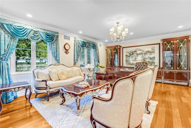 Detail Gallery Image 24 of 56 For 2290 Lombardy, San Marino,  CA 91108 - 5 Beds | 5 Baths