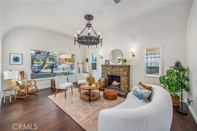 Detail Gallery Image 6 of 42 For 5140 Chesley Ave, Los Angeles,  CA 90043 - 3 Beds | 2 Baths