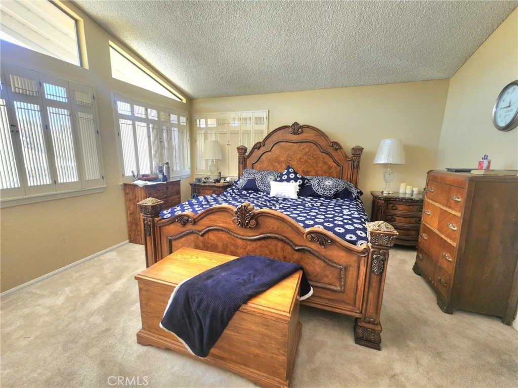 https://media.crmls.org/medias/ab48096a-1d63-460f-9118-8c444ed7661b.jpg?preset=X-Large