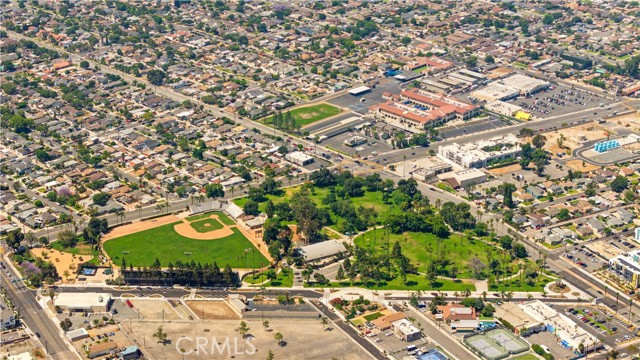 1042 N Anaheim Blvd, Anaheim CA: https://media.crmls.org/medias/ab490463-96e1-408c-9d4e-fdc376f97683.jpg