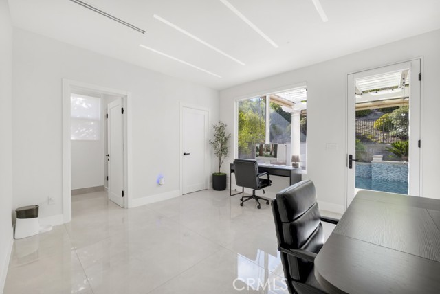 Detail Gallery Image 36 of 75 For 20151 via Medici, Porter Ranch,  CA 91326 - 5 Beds | 5 Baths