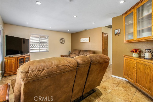 Detail Gallery Image 9 of 32 For 24701 Court St, San Bernardino,  CA 92410 - 4 Beds | 2/1 Baths