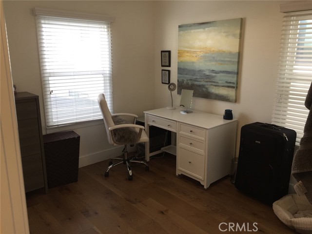229 5th Place, Manhattan Beach CA: https://media.crmls.org/medias/ab4a2628-95bf-4968-8440-a2796a3a2cad.jpg