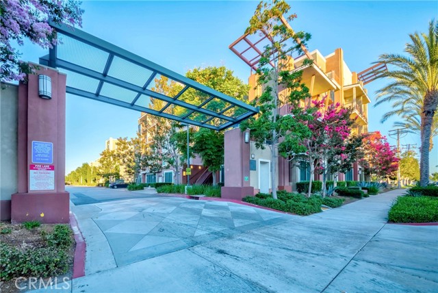 Detail Gallery Image 1 of 30 For 12842 Palm St #101,  Garden Grove,  CA 92840 - 2 Beds | 2/1 Baths