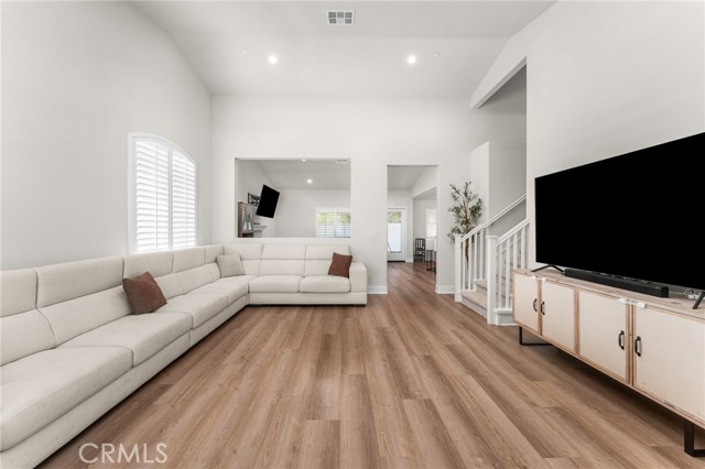1240 Prabhu Way, Pomona CA: https://media.crmls.org/medias/ab4b05ae-5402-42bb-be50-b518c0d5f305.jpg