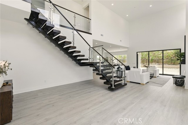 27546 Elderberry Drive, Valencia CA: https://media.crmls.org/medias/ab4bd1b5-749e-4e0d-9da9-a5ffb7525cb3.jpg