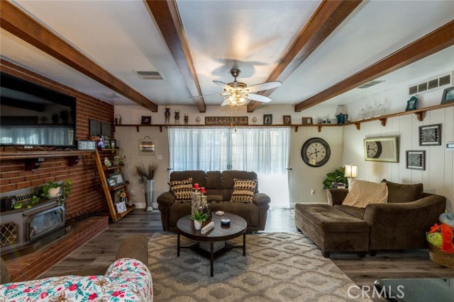 918 S Sunnyside Avenue, Fresno CA: https://media.crmls.org/medias/ab4cdf77-bb1e-4bcb-9279-60fcdcc8551c.jpg