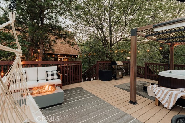 Detail Gallery Image 21 of 29 For 28000 West Shore Dr, Lake Arrowhead,  CA 92352 - 4 Beds | 3/1 Baths