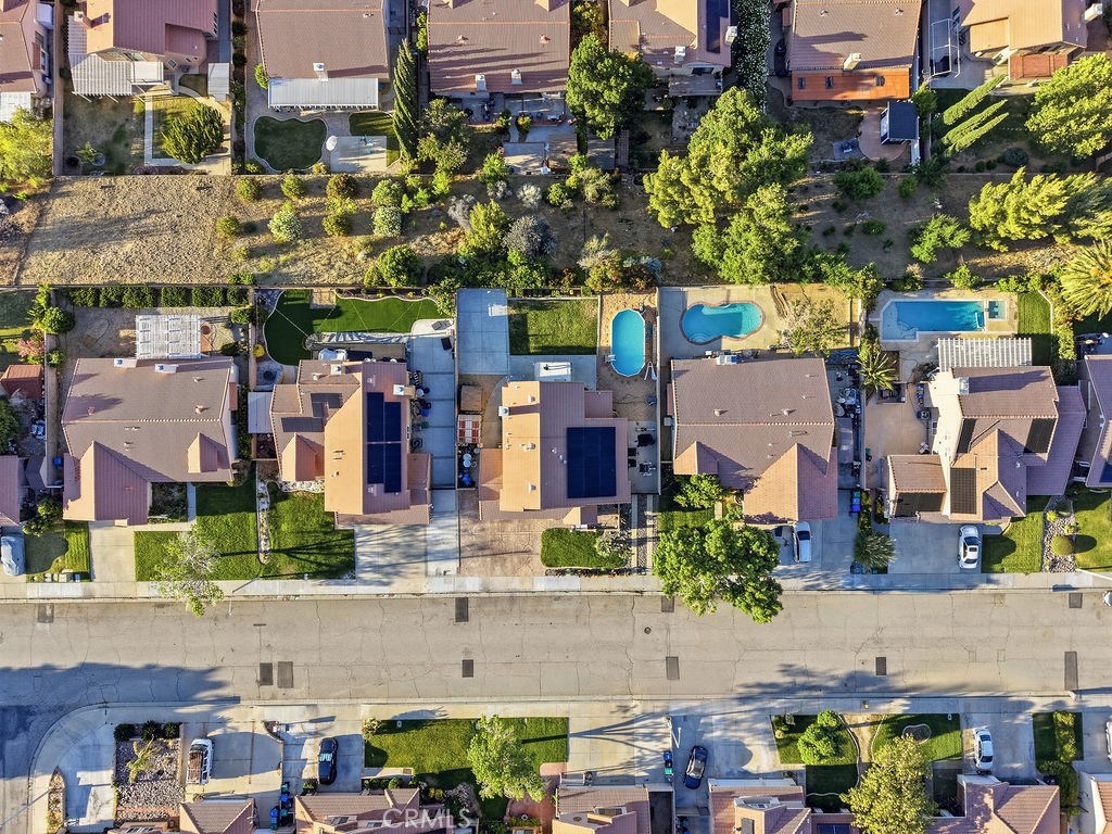 https://media.crmls.org/medias/ab4d4d1f-feb0-4053-b214-aa315b77b391.jpg?preset=X-Large