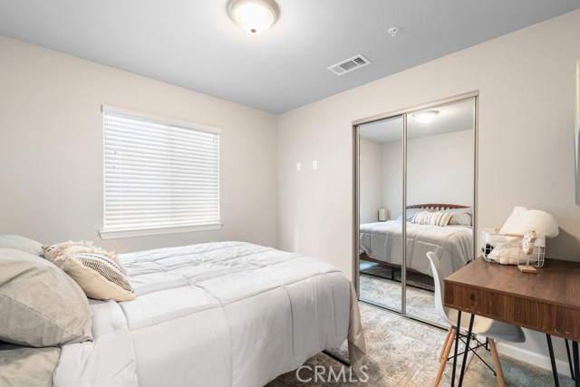 Detail Gallery Image 10 of 34 For 969 August Way, Redding,  CA 96003 - 3 Beds | 2 Baths