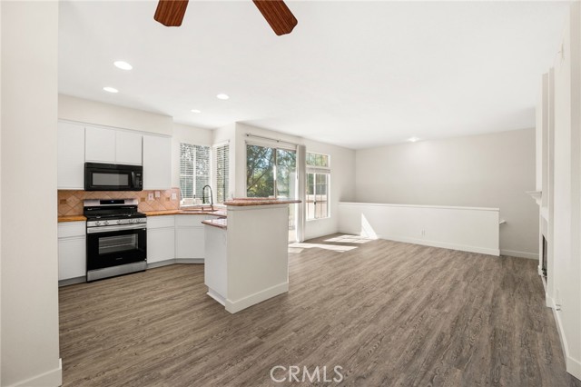 Image 9 of 35 For 8215 White Oak  19