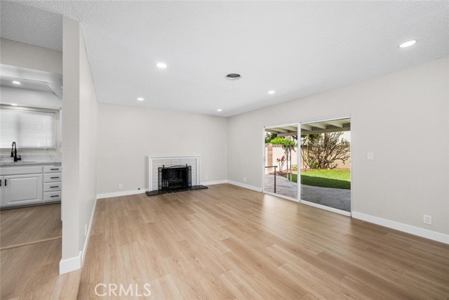 Detail Gallery Image 14 of 59 For 9826 Saint George Cir, Cypress,  CA 90630 - 3 Beds | 2 Baths