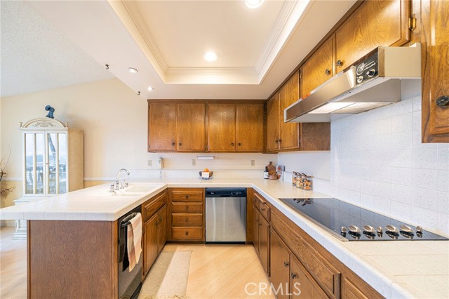 33 Oaktree Lane, Rolling Hills Estates, California 90274, 2 Bedrooms Bedrooms, ,3 BathroomsBathrooms,Residential,Sold,Oaktree,OC22217896