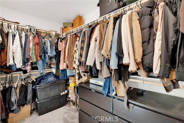 16718 Wyndham Lane, Fontana CA: https://media.crmls.org/medias/ab50fef8-688a-4abd-8445-7c6601bb400c.jpg