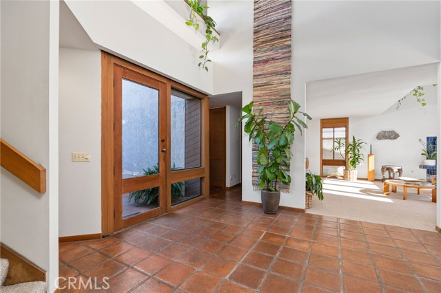 Detail Gallery Image 21 of 53 For 3902 Legend Cir, Huntington Beach,  CA 92649 - 6 Beds | 2/1 Baths